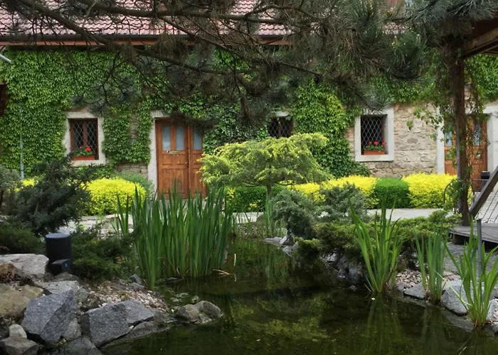 Ve Stoleti Guest house 3*